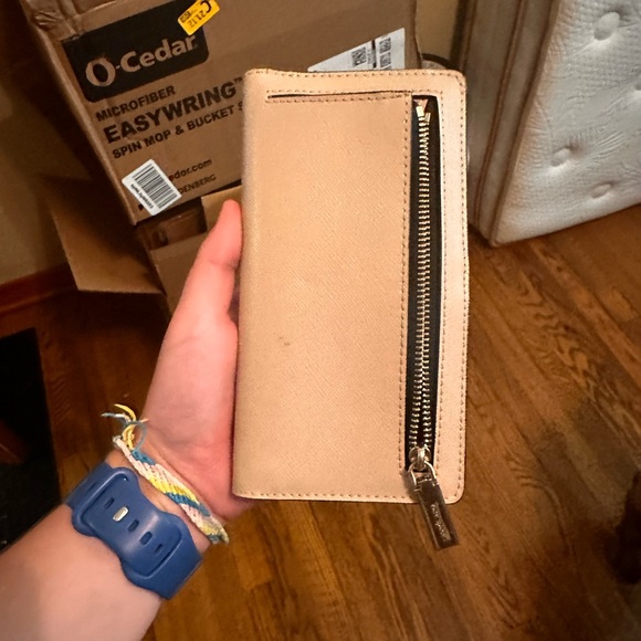 kate spade wallet - Picture 1 of 3